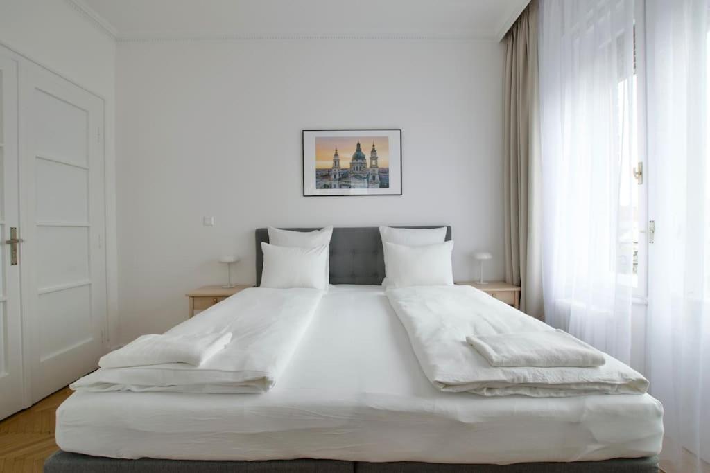 Premium Apartment By Hi - Central 2 Bedroom - Best View Budapeşte Dış mekan fotoğraf